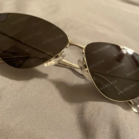 Balenciaga BB0015 004 Women’s Cat Eye Sunglasses Black/Silver 61/12/145 - Picture 2 of 4